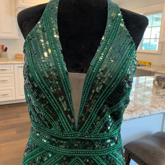 CAMILLE LE VIE Green sequin halter gown PROM DRESS - Picture 6 of 13